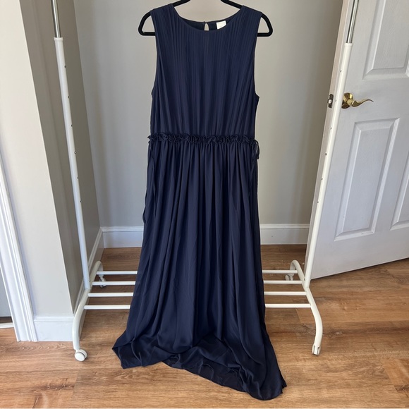 H&M Maxi Dress with Pleated Top - Picture 1 of 7